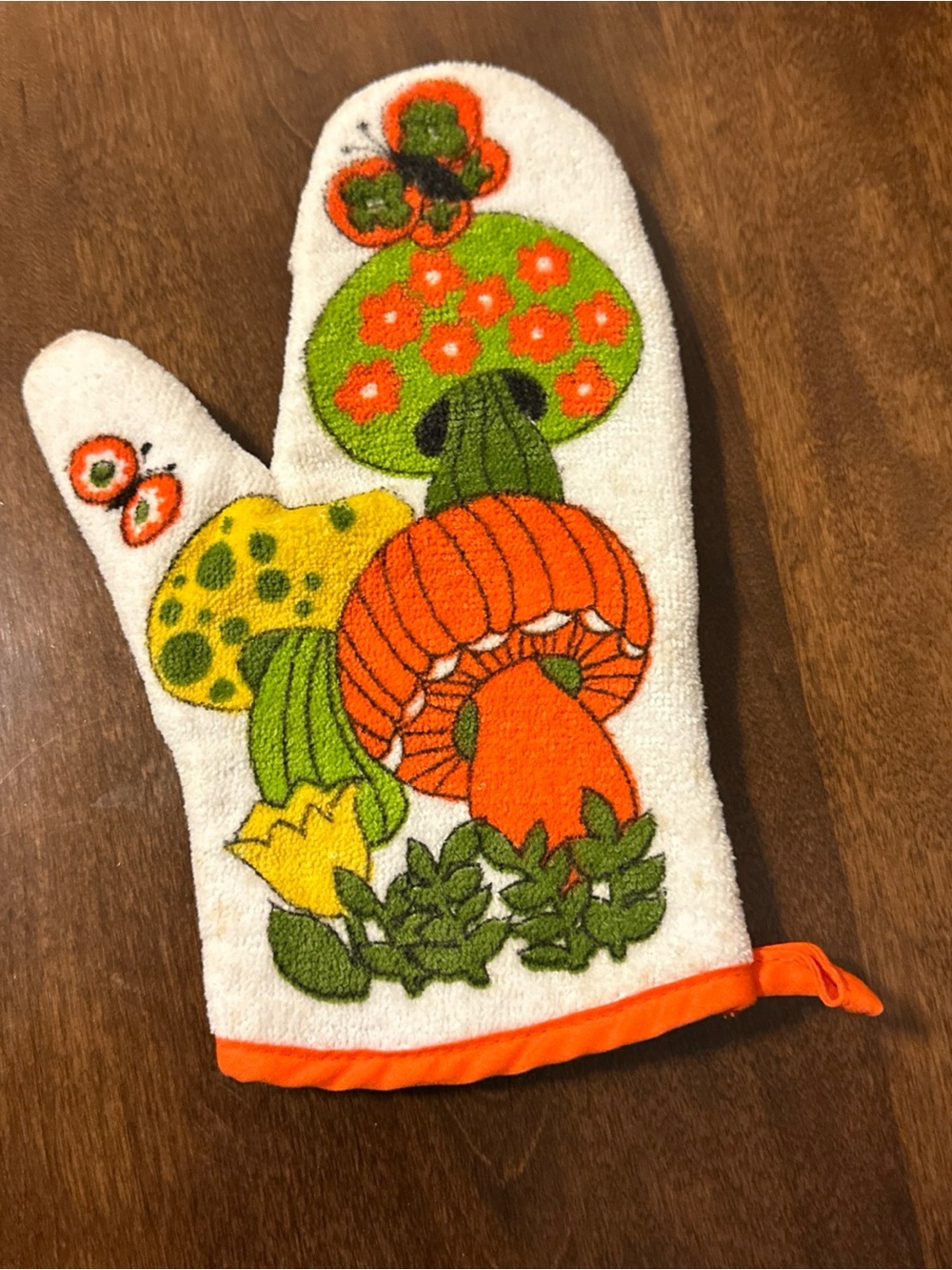 Vintage Orange & Green Mushroom Oven Mitt - Unbranded
